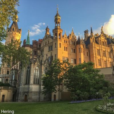 Schweriner Schloss Von Sud Westen In Der Abendsonne