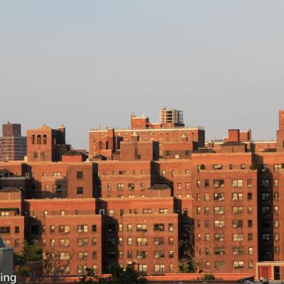 Rote Backsteinhauser In Lower Eastside Von Der Manhattan Bridge Aus Gesehen