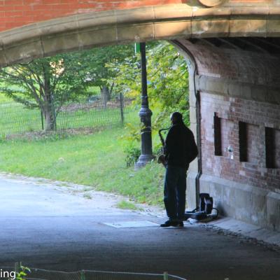 Tenorsax Player In Einer Unterfuhrung Im Central Park